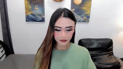 hottie nicole online show from November 15, 2025, 2:31 am