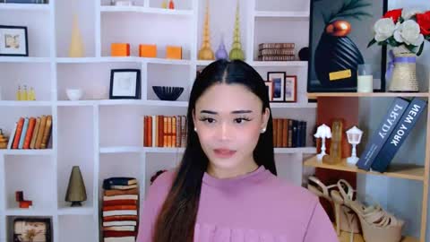 hottie nicole online show from May 8, 2026, 1:22 am