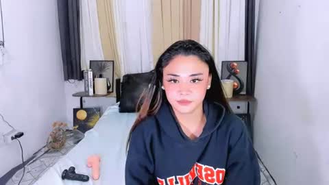 Snapshot of nhicolehollywood chatting on June 14, 2026, 1:36 am hottie nicole online show from June 14, 2026, 1:36 am