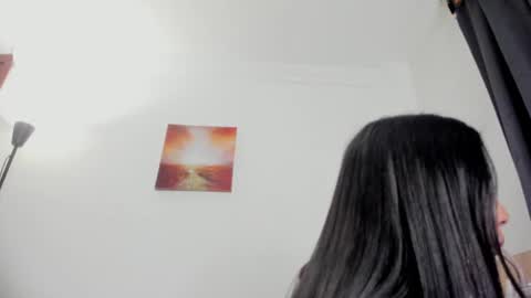 Snapshot of nia__white chatting on July 9, 2026, 12:15 am laura online show from July 9, 2026, 12:15 am