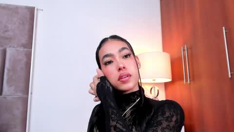 Snapshot of nia_bunny chatting on May 8, 2026, 2:22 pm Nia online show from May 8, 2026, 2:22 pm