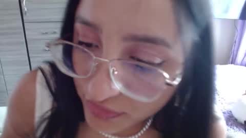 Dani online show from January 9, 2025, 6:04 pm