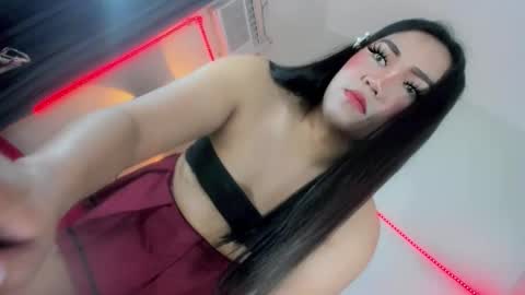 nia_jaxx online show from May 4, 2026, 6:04 pm