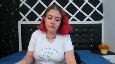 Estefani  online show from February 19, 2025, 2:55 am