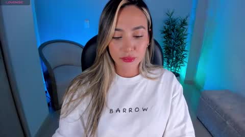 Snapshot of niabennet chatting on October 9, 2025, 1:36 am Nia online show from October 9, 2025, 1:36 am