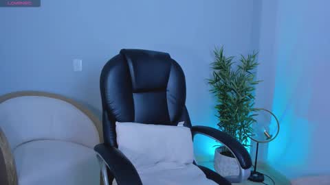 Snapshot of niabennet chatting on October 24, 2025, 9:22 pm Nia online show from October 24, 2025, 9:22 pm