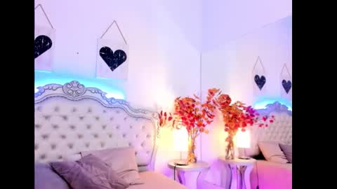 niacolussi online show from October 13, 2025, 7:25 pm