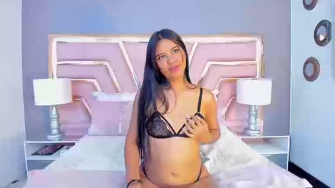 Nia  online show from September 8, 2025, 9:03 pm