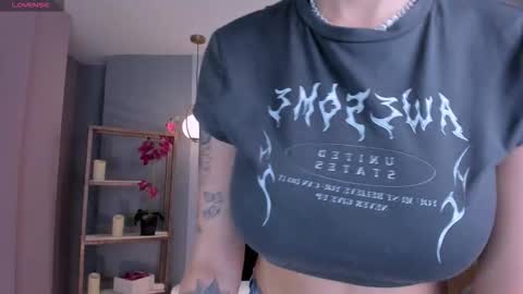 SQUIRTER DOLL    online show from September 12, 2025, 6:52 pm