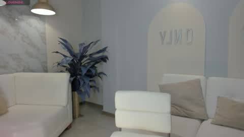 SQUIRTER DOLL    online show from February 15, 2026, 10:50 pm