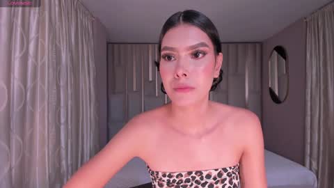 Snapshot of niasalvatore chatting on March 5, 2025, 2:03 am Call me Nia online show from March 5, 2025, 2:03 am