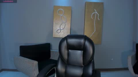 Call me Nia  online show from February 24, 2026, 2:20 am