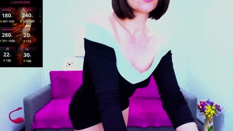 niasmithh online show from December 13, 2024, 4:16 pm