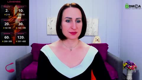 niasmithh online show from March 6, 2025, 12:41 pm