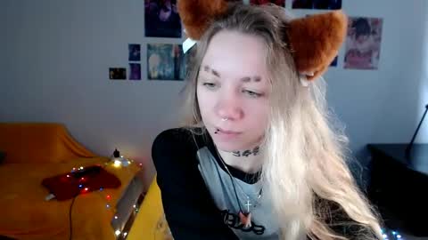 nica_kawaii online show from April 23, 2026, 7:41 am