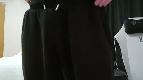 Snapshot of nice_dicknballs chatting on April 27, 2026, 5:11 pm nice_dicknballs online show from April 27, 2026, 5:11 pm