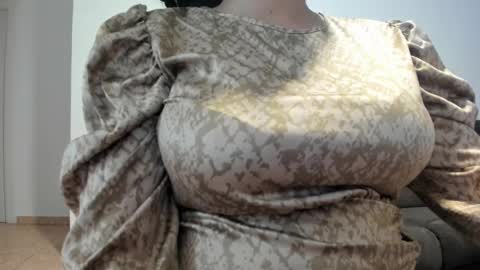 Snapshot of nicebrown chatting on February 19, 2025, 9:03 pm Sfora online show from February 19, 2025, 9:03 pm