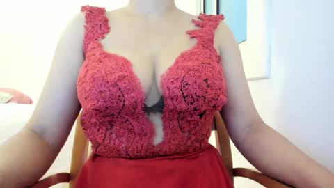 Snapshot of nicebrown chatting on February 23, 2025, 6:39 am Sfora online show from February 23, 2025, 6:39 am