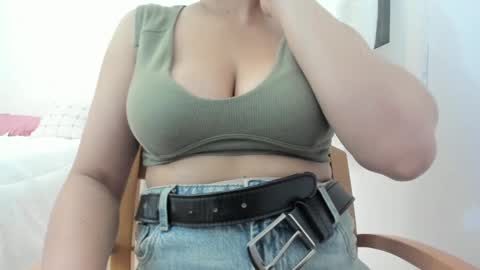 Snapshot of nicebrown chatting on March 1, 2025, 10:53 pm Sfora online show from March 1, 2025, 10:53 pm