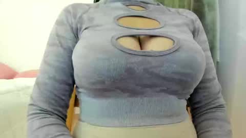 Snapshot of nicebrown chatting on March 6, 2025, 12:43 am Sfora online show from March 6, 2025, 12:43 am