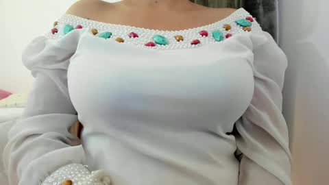 Snapshot of nicebrown chatting on March 6, 2025, 10:30 am Sfora online show from March 6, 2025, 10:30 am