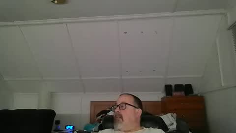 niceguy7208 online show from November 18, 2025, 5:45 am