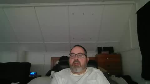 Snapshot of niceguy7208 chatting on March 17, 2026, 4:28 am niceguy7208 online show from March 17, 2026, 4:28 am