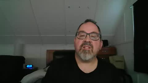 Snapshot of niceguy7208 chatting on May 2, 2026, 2:33 pm niceguy7208 online show from May 2, 2026, 2:33 pm