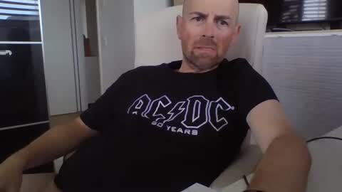 Snapshot of niceguydate chatting on April 2, 2026, 12:58 pm niceguydate online show from April 2, 2026, 12:58 pm