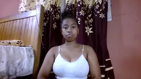 nicelly01 online show from April 28, 2026, 5:56 am