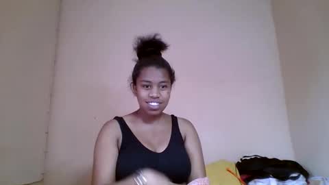 nicelly01 online show from May 16, 2026, 6:21 am