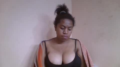 nicelly01 online show from June 23, 2026, 6:39 pm