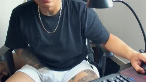 Snapshot of nicepussyandcock chatting on October 16, 2025, 4:19 pm Camila And Steeven online show from October 16, 2025, 4:19 pm