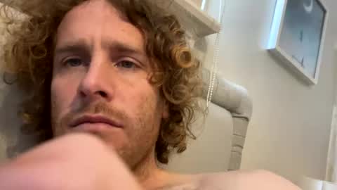 nicholas1988888888 online show from December 10, 2024, 9:11 pm