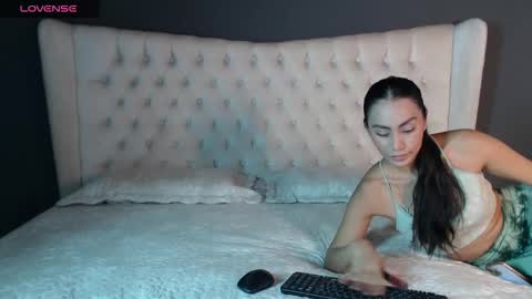 Nichole online show from December 30, 2024, 7:53 pm