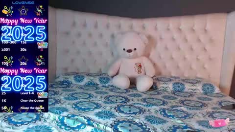 Nichole online show from January 3, 2025, 11:35 am