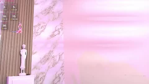 Nichol Scully online show from October 19, 2025, 10:43 pm