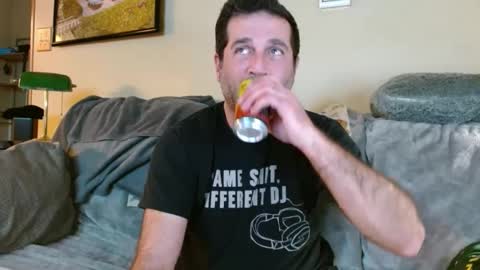 Snapshot of nichous77 chatting on December 14, 2024, 12:44 am Nick online show from December 14, 2024, 12:44 am