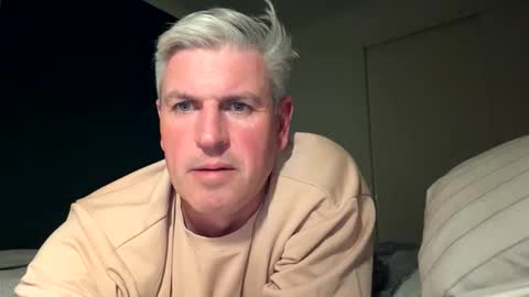 nick578320 online show from April 22, 2026, 3:02 pm