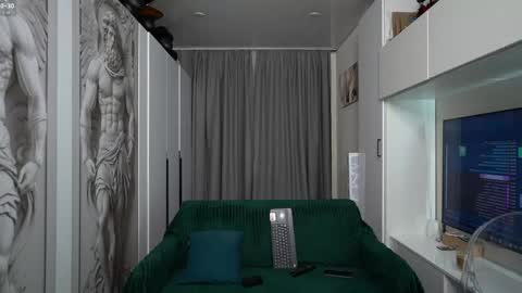nick_howlenxx online show from May 3, 2026, 4:02 pm