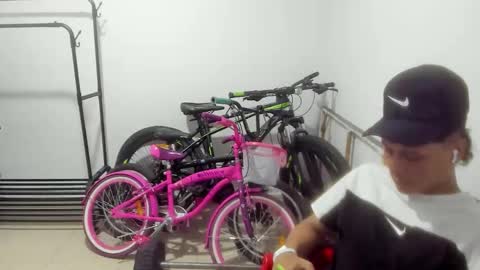 nick_master2 online show from May 10, 2026, 5:01 am