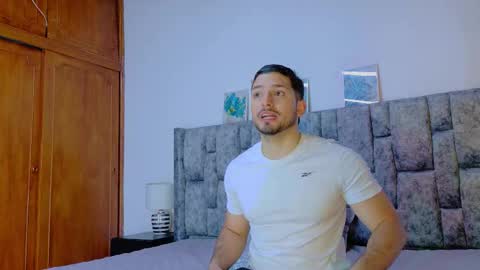 Snapshot of nick_moss_ chatting on March 11, 2026, 11:05 am nick_moss_ online show from March 11, 2026, 11:05 am