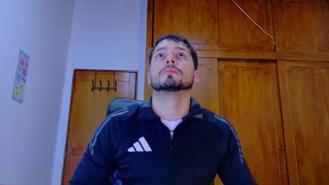 Snapshot of nick_moss_ chatting on March 21, 2026, 10:42 am nick_moss_ online show from March 21, 2026, 10:42 am