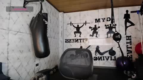 Snapshot of nick_torn chatting on September 12, 2025, 12:05 pm Nick  online show from September 12, 2025, 12:05 pm