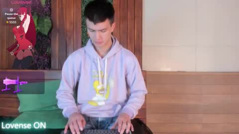 Snapshot of nick_torn chatting on September 16, 2025, 12:17 pm Nick  online show from September 16, 2025, 12:17 pm