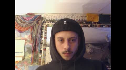 nickandmaryane online show from December 14, 2025, 2:06 am