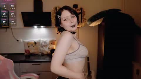 nickari_x online show from June 24, 2026, 5:39 am