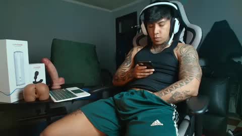 Snapshot of nickhot0609 chatting on September 19, 2025, 1:51 am Nickhot0609 online show from September 19, 2025, 1:51 am