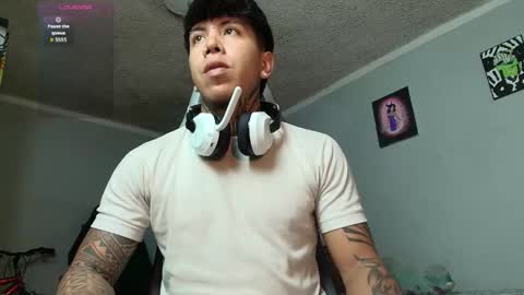 Snapshot of nickhot0609 chatting on October 16, 2025, 1:50 am Nickhot0609 online show from October 16, 2025, 1:50 am