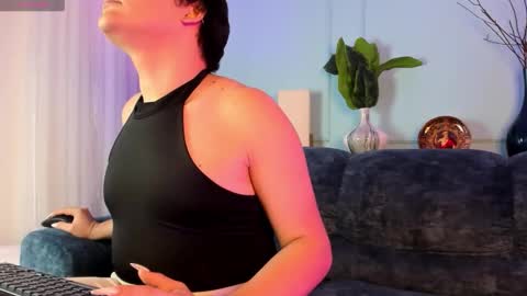 Snapshot of nicki_ripperton chatting on January 8, 2026, 12:07 pm nicki_ripperton online show from January 8, 2026, 12:07 pm